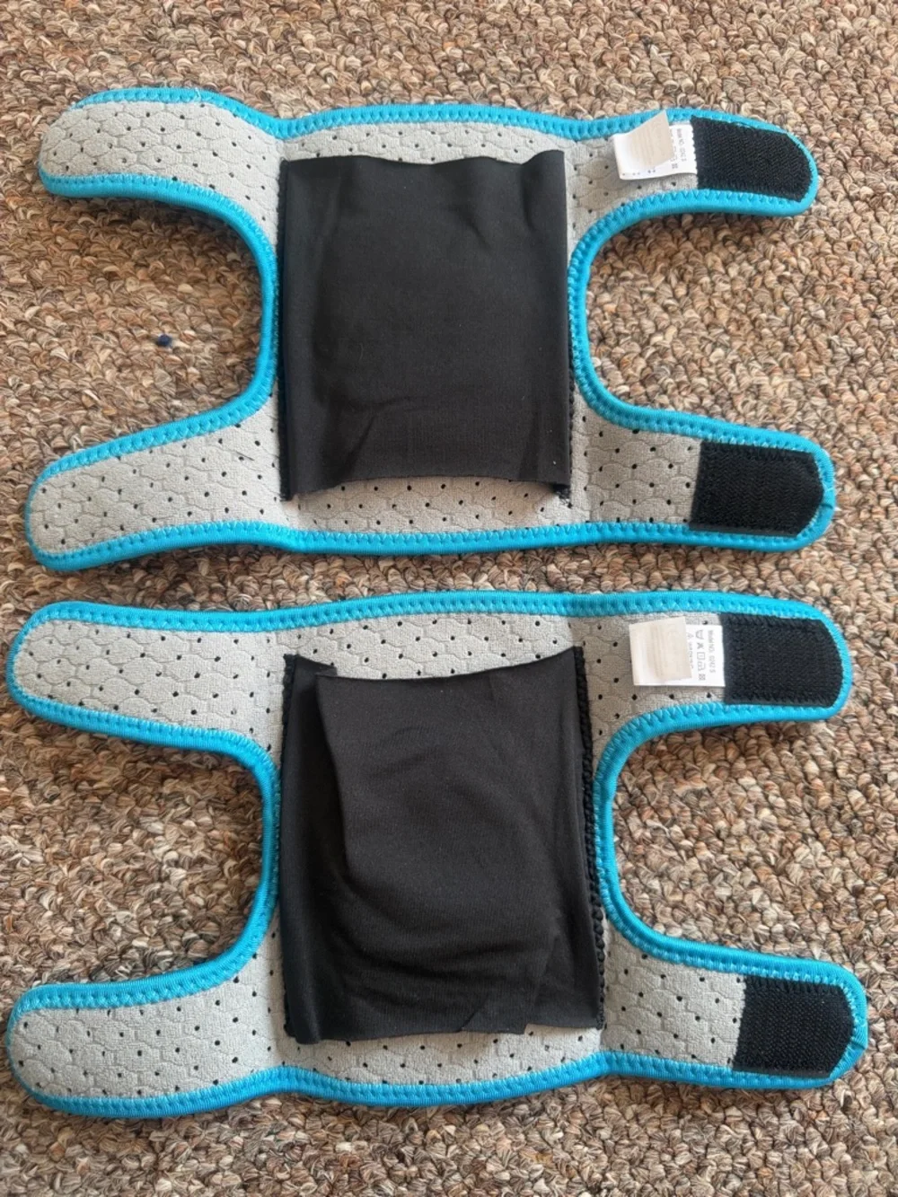 Kids Black and Blue Sports Arm/Leg Sleeve - Comfortable Support Size M!